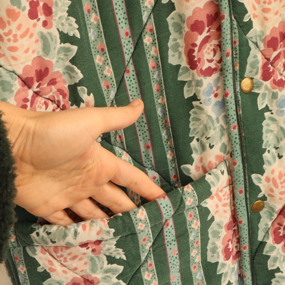 Upcycled Floral Green Quilted Women's Chore Coat Vintage L • XL - Picture 7 of 12